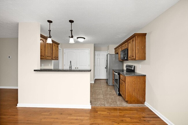 Building Photo - 15 Goldenrod Dr