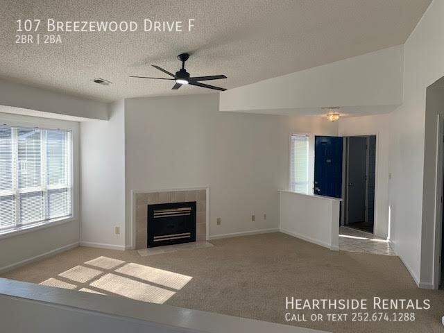 Building Photo - 107 Breezewood Dr