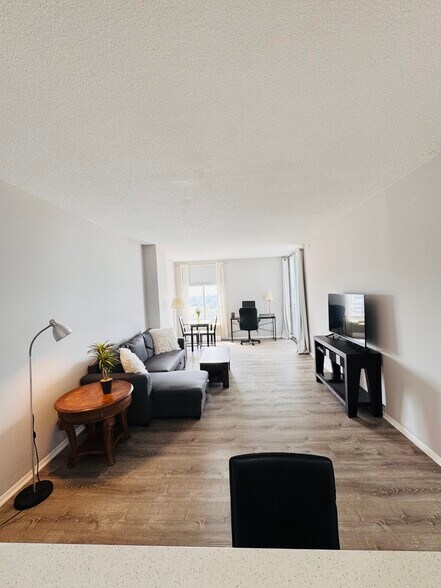 Open floor plan. - 28 Allegheny Ave
