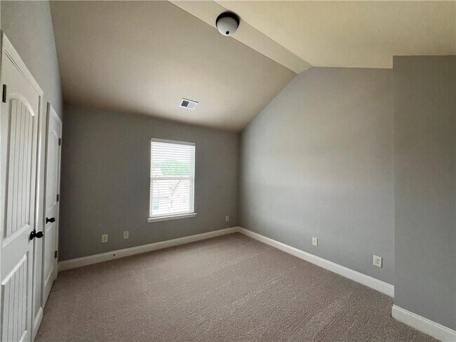 Building Photo - 3522 Fallen Oak Dr