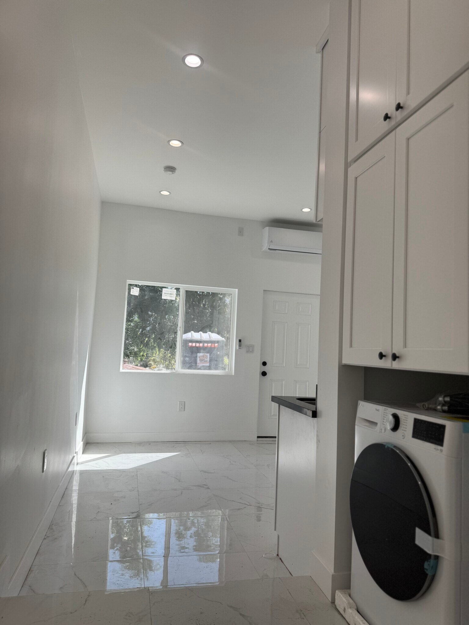 Building Photo - 4525 Dunsmore Ave