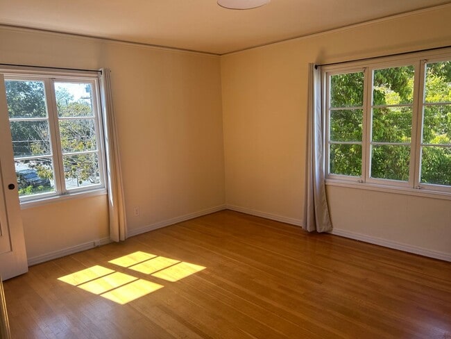 Building Photo - Beautiful North Berkeley 4-Bedroom