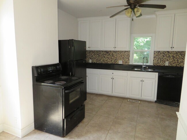 Building Photo - 1762 Matoax Ave