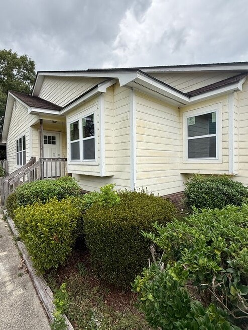 Building Photo - 4115 Abbington Terrace