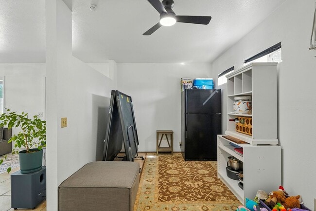 Building Photo - Single-Story 3 Bedroom Home in Quiet El Do...