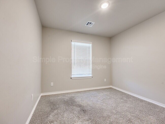 Building Photo - 7532 NW 143rd St