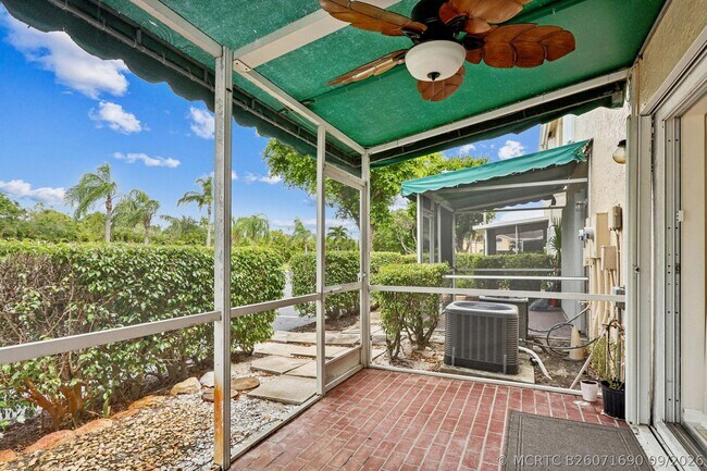 Building Photo - 368 Waterside Dr