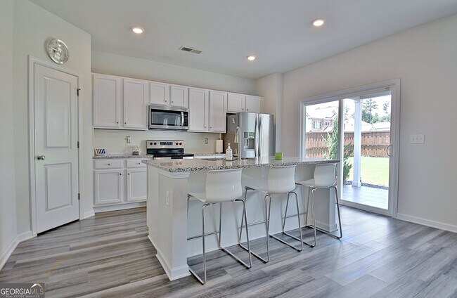 Building Photo - 8077 Rudder Cir