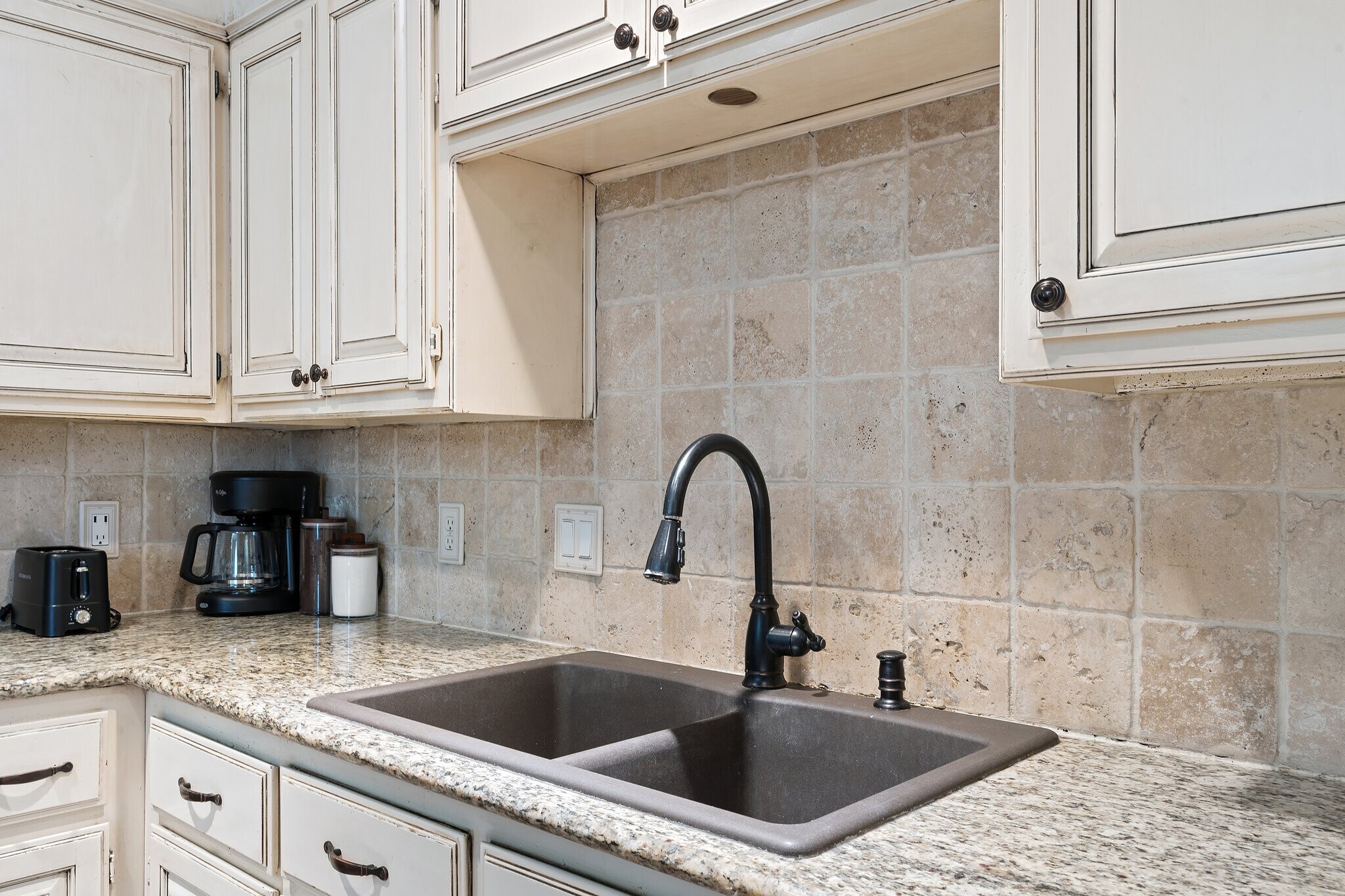 Building Photo - 19 Alamosa Dr