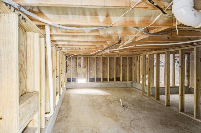 Building Photo - 1131 W 17th St