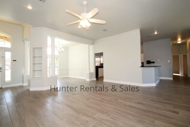 Building Photo - Country Trails Gem with a Pool Made for Te...