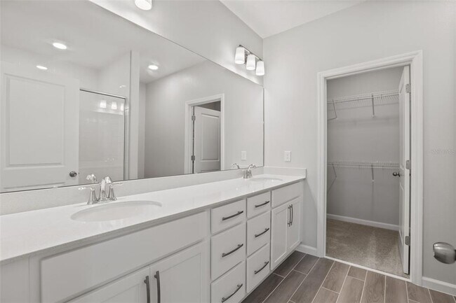 Building Photo - 1394 Mount Royal Dr