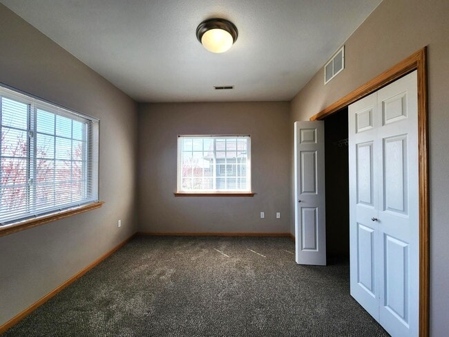 Building Photo - 2190 W Lake Rd