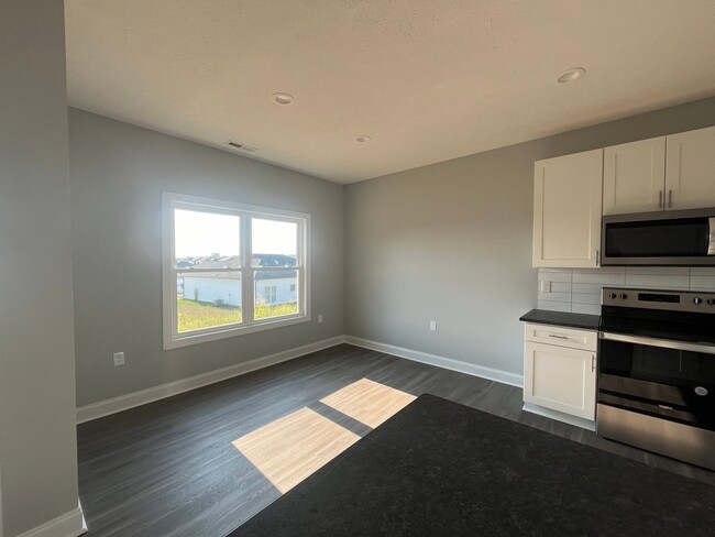 Building Photo - Three bedroom new construction home close ...