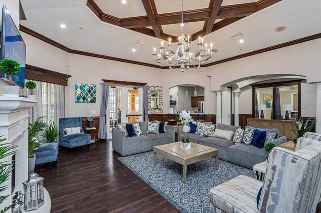 Building Photo - 5455 Vineland Rd