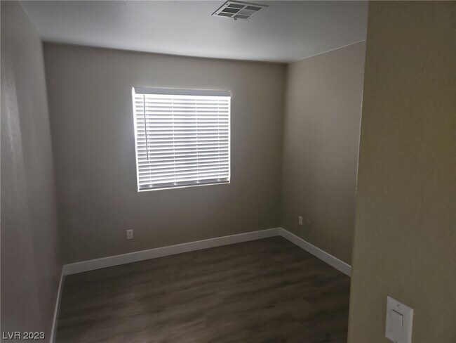 Building Photo - 2529 Vía Di Autostrada