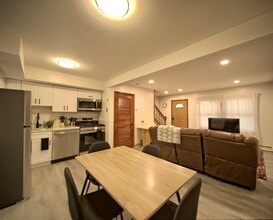 Building Photo - 457 Jackson Ave