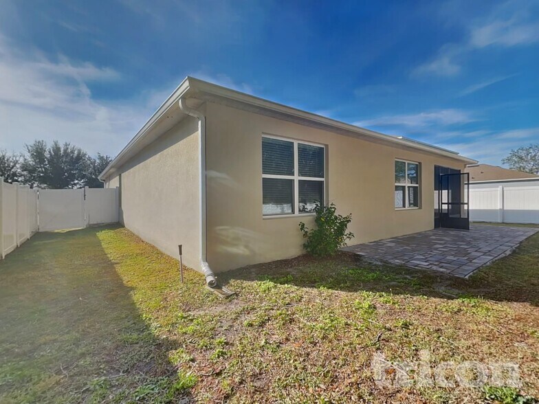 Building Photo - 3108 Bethpage Loop