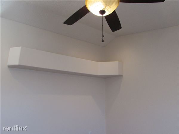 Building Photo - 18562 Laser Dr