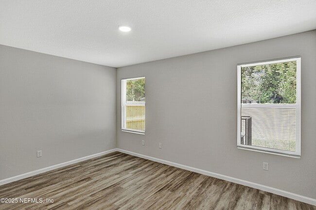 Building Photo - 729 Pippin St