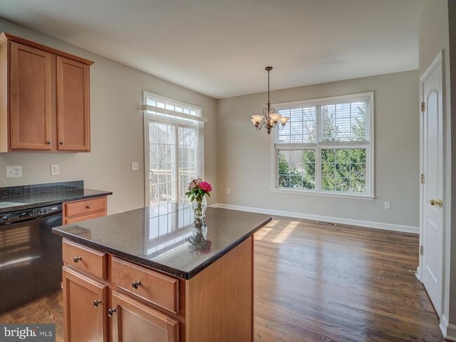 Building Photo - 42451 Magellan Square