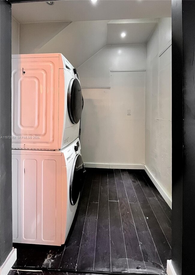 Building Photo - 742 12th St