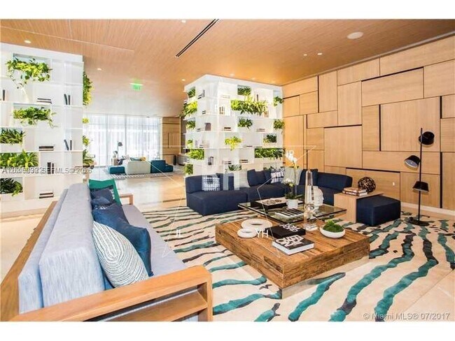 Building Photo - 55 SW 9th St