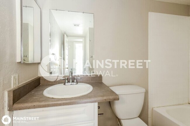 Building Photo - 3150 N 77th Ln, Phoenix, AZ 85033