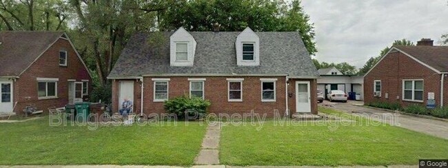 Primary Photo - 350 Wallace Dr