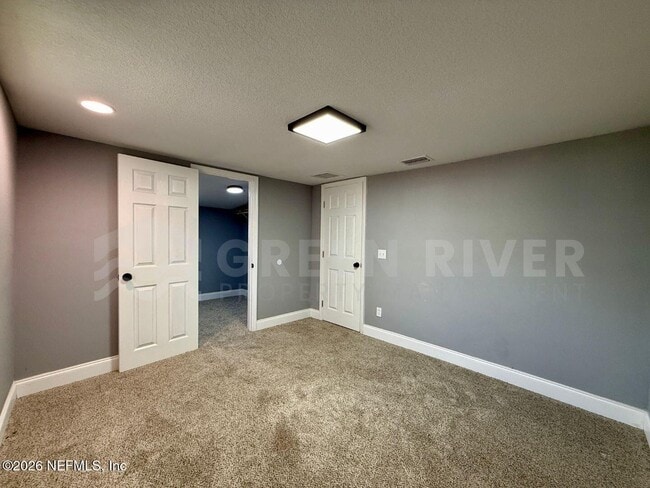 Building Photo - 403 Highland Ave S