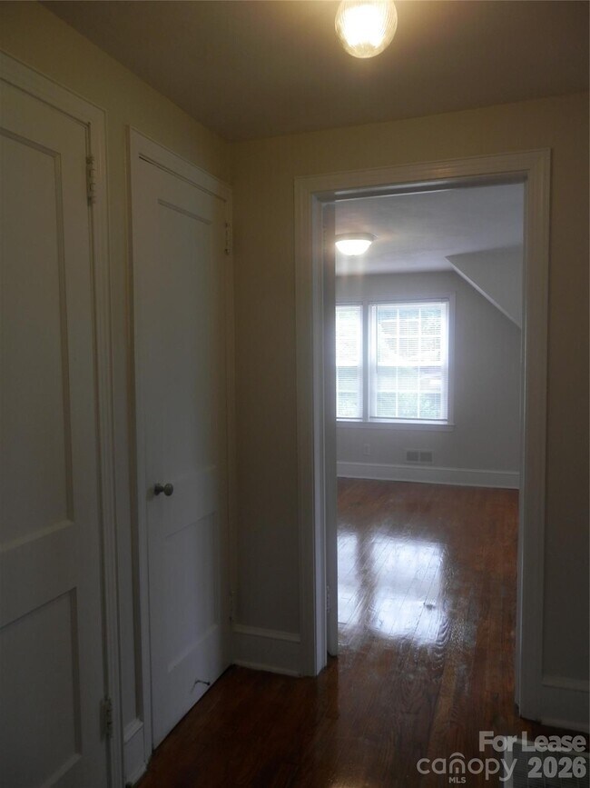 Building Photo - 1701 Washington Ave