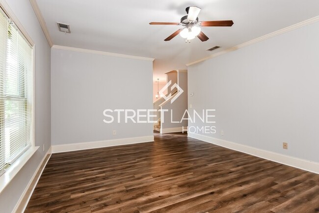 Building Photo - REDUCED! - NOW OFFERING FIRST FULL MONTH F...