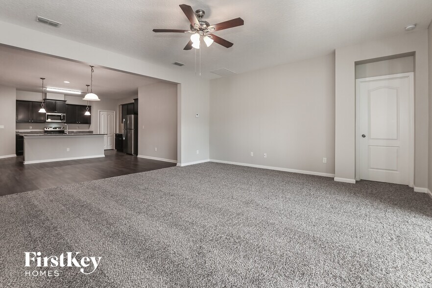 Building Photo - 10322 Addison Lakes Dr