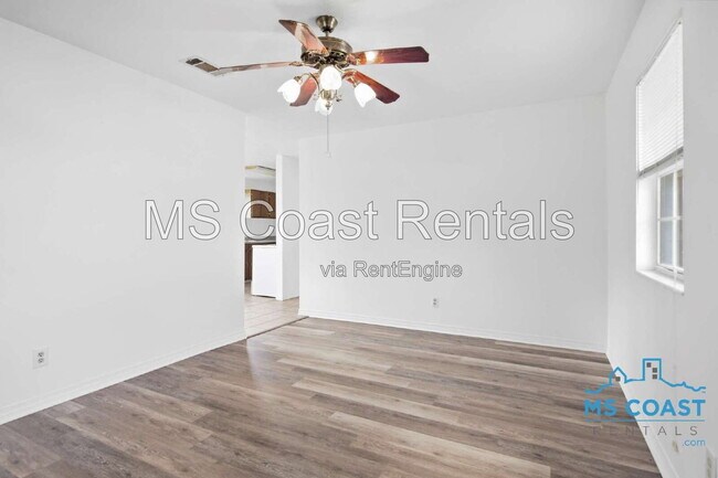 Building Photo - 15317 Waycross Dr