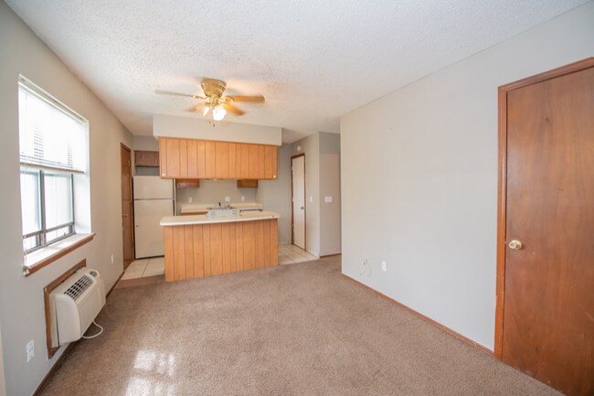 Building Photo - 1390 W Wedington Dr