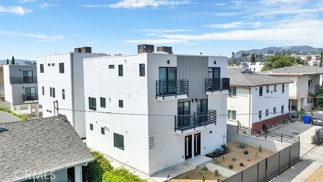 Building Photo - 1211 N Kingsley Dr