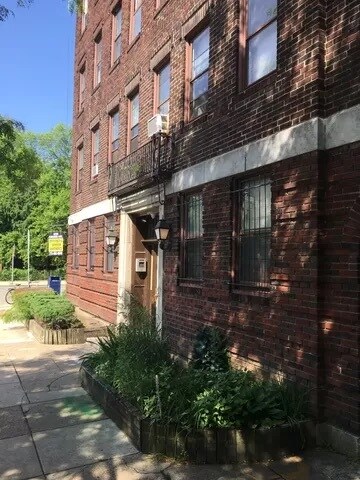 Building Photo - 4725 Chester Ave