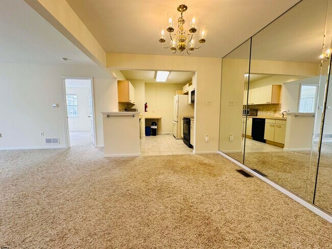 Building Photo - 550 Central Ave