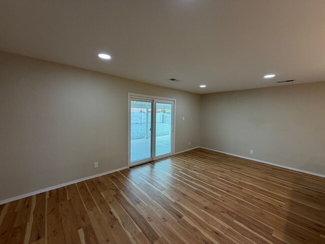 Building Photo - Beautifully Remodeled 3 Bedroom Single Story Home Available Near Golf Course Rd NW & McMahon Blvd...