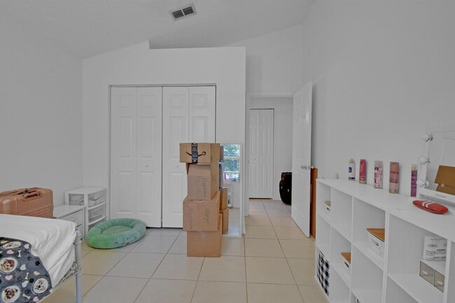 Building Photo - 444 Island View Cir