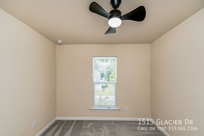 Building Photo - 1515 Glacier Dr