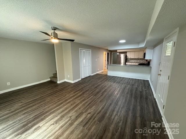 Building Photo - 604 E Iredell Ave