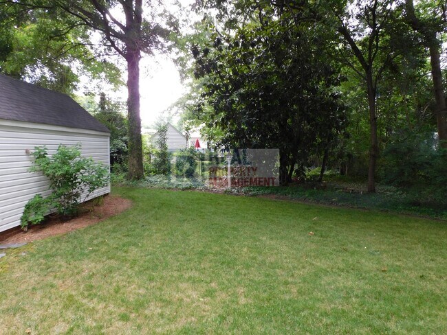 Building Photo - Irving Park Cottage 3BR/1.5BA w/1-Car Gara...