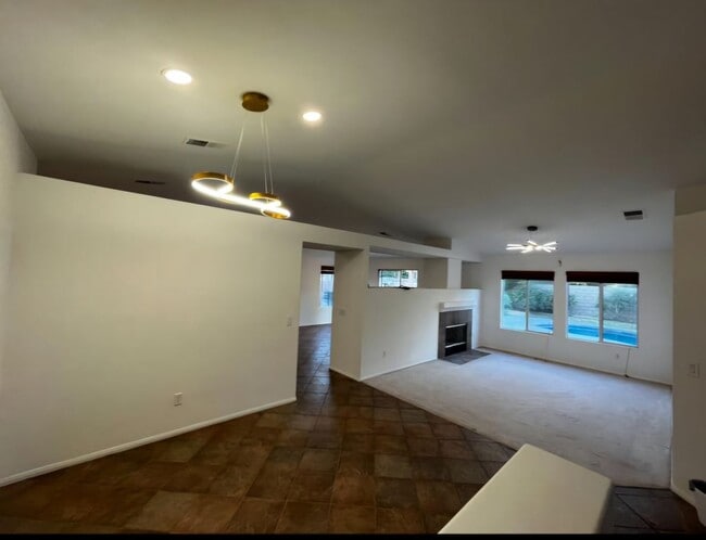Building Photo - 3bed 3bath w/Pool La Quinta House for rent