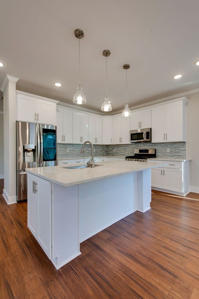 Building Photo - 515 Westboro Dr