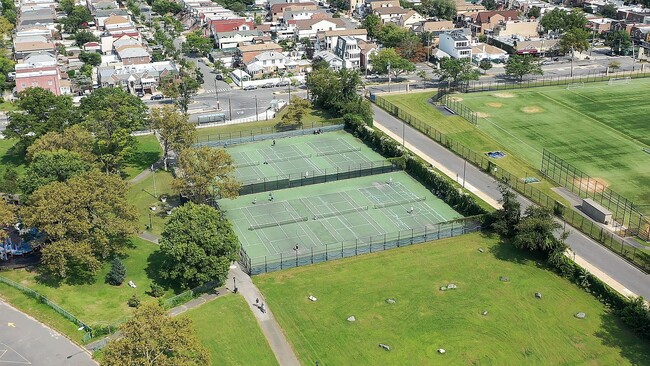 Building Photo - 15 West End Ave