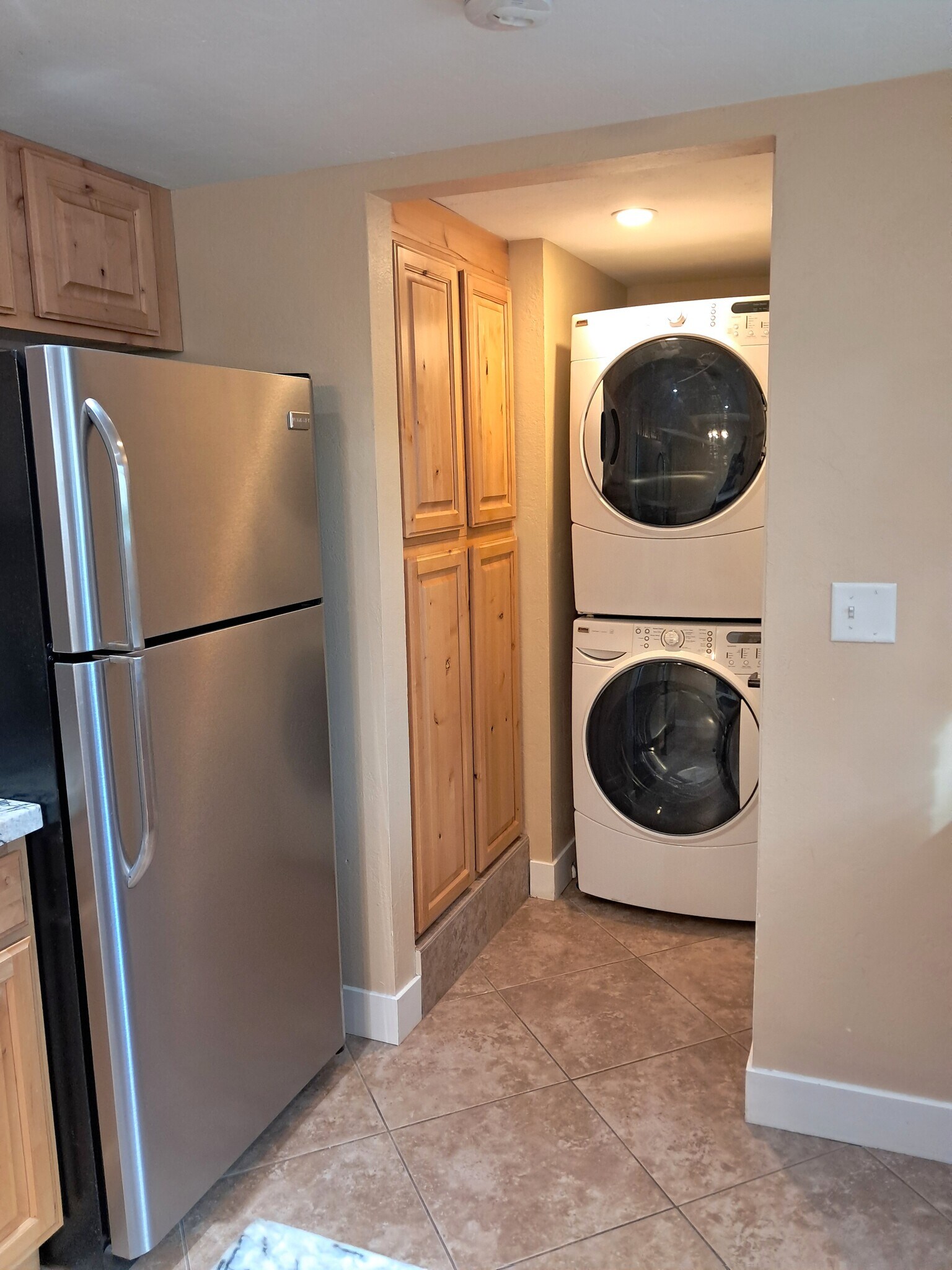 Laundry and pantry - 2570 E Canterbury Ln