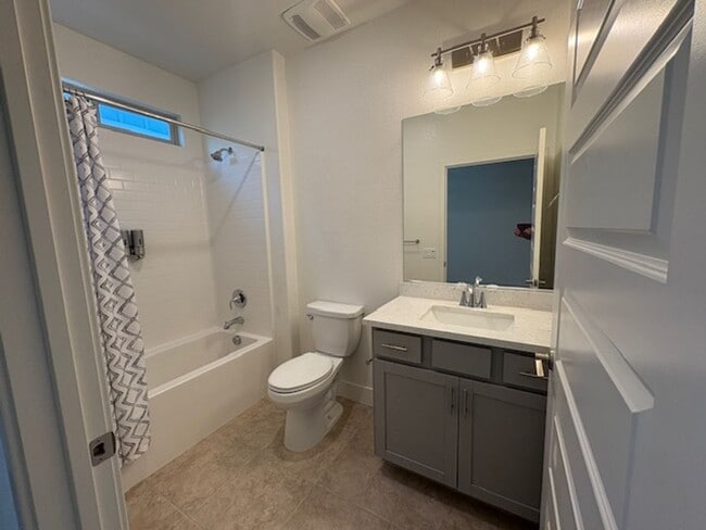 Building Photo - 55+ Rental Home in Heritage