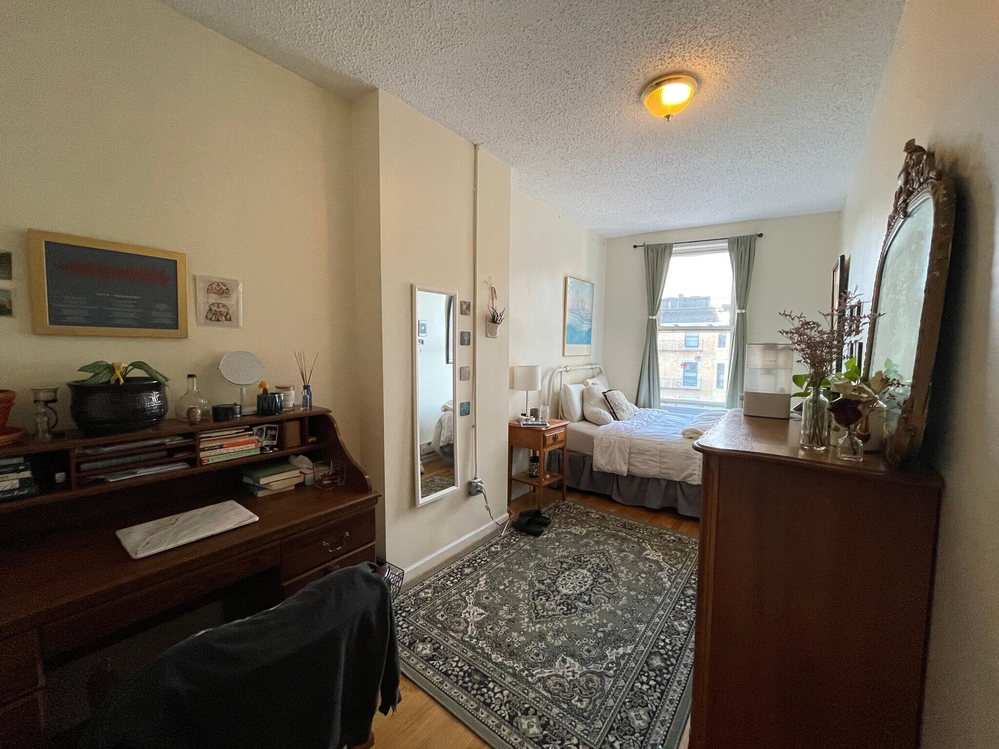 Building Photo - 588 Columbus Ave