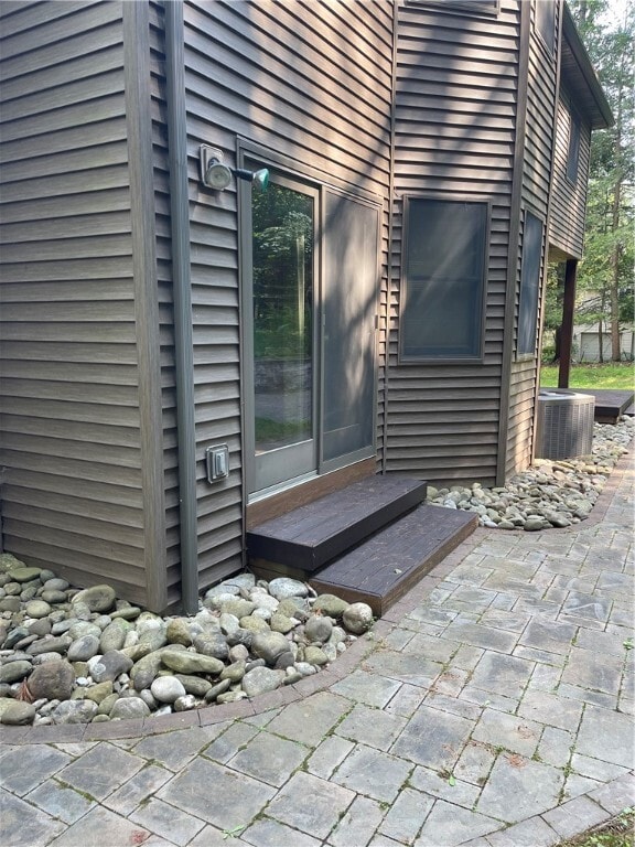 Building Photo - 48 Hemlock Ln
